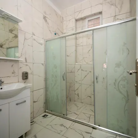 Xalila Only For Men, In Hostel