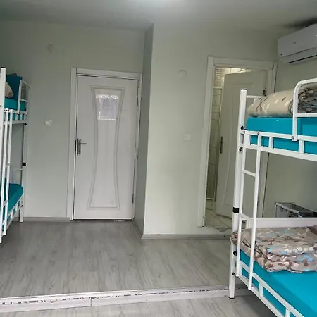 Хостел Xalila Only For Men, In Стамбул