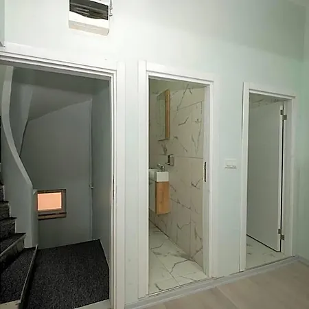 Auberge de jeunesse Xalila Only For Men, In