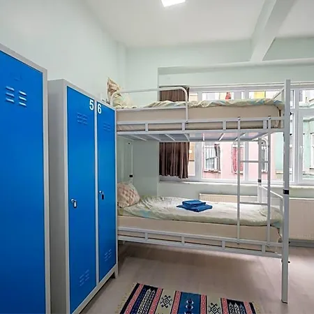 Auberge de jeunesse Xalila Only For Men, In