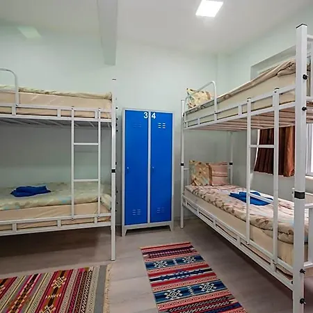 Auberge de jeunesse Xalila Only For Men, In *